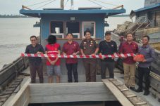 Kasus Arang Bakau Tangkapan Polda Riau Naik Tahap Dua, Kejari Meranti Terima Tersangka dan Barang Bukti
