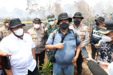 Menteri dan Guru Besar Dorong Penanganan  Karhutla Berbasis Data dan Sains