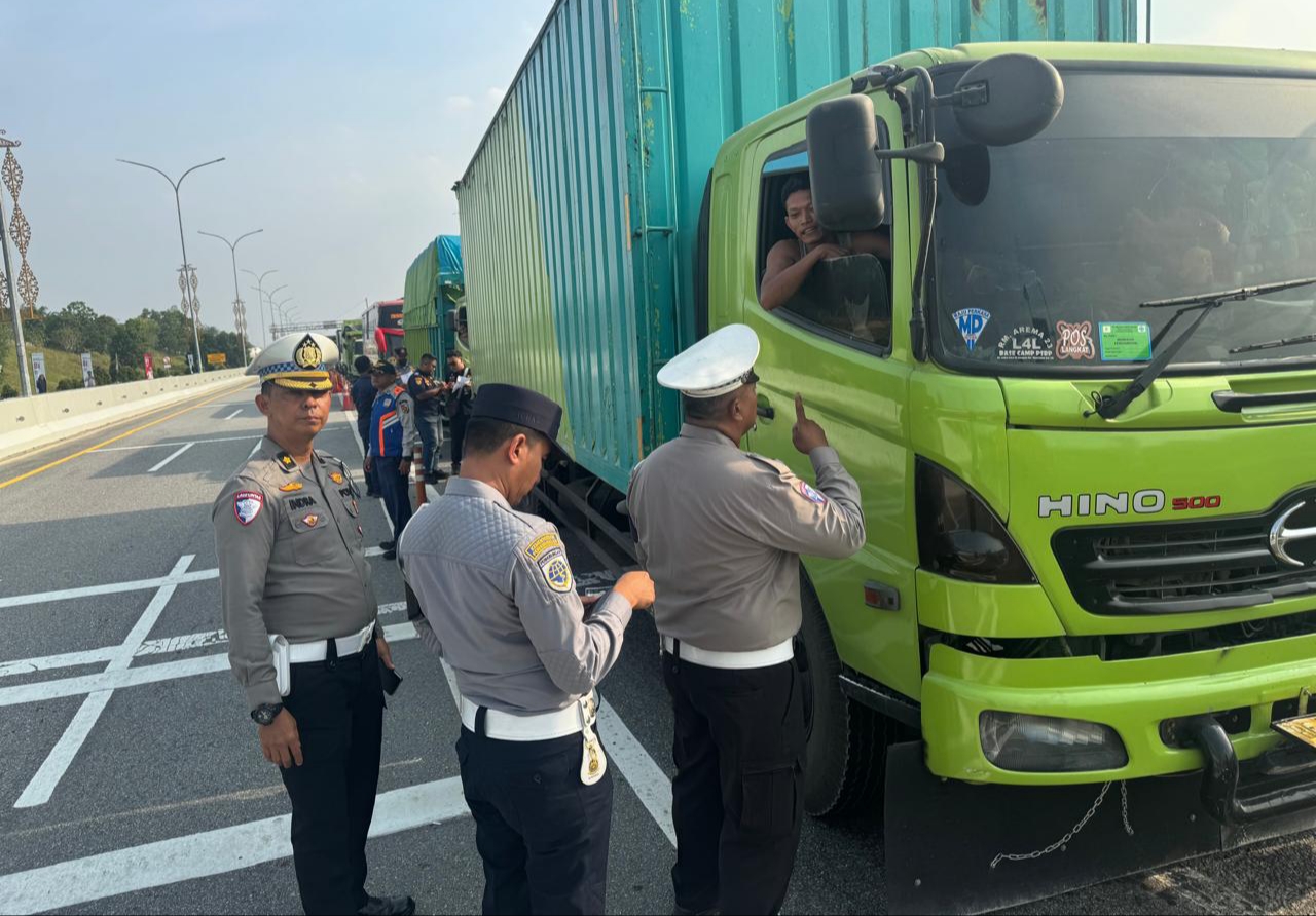 14 Truk ODOL Diberi Peringatan dan 6 Teguran