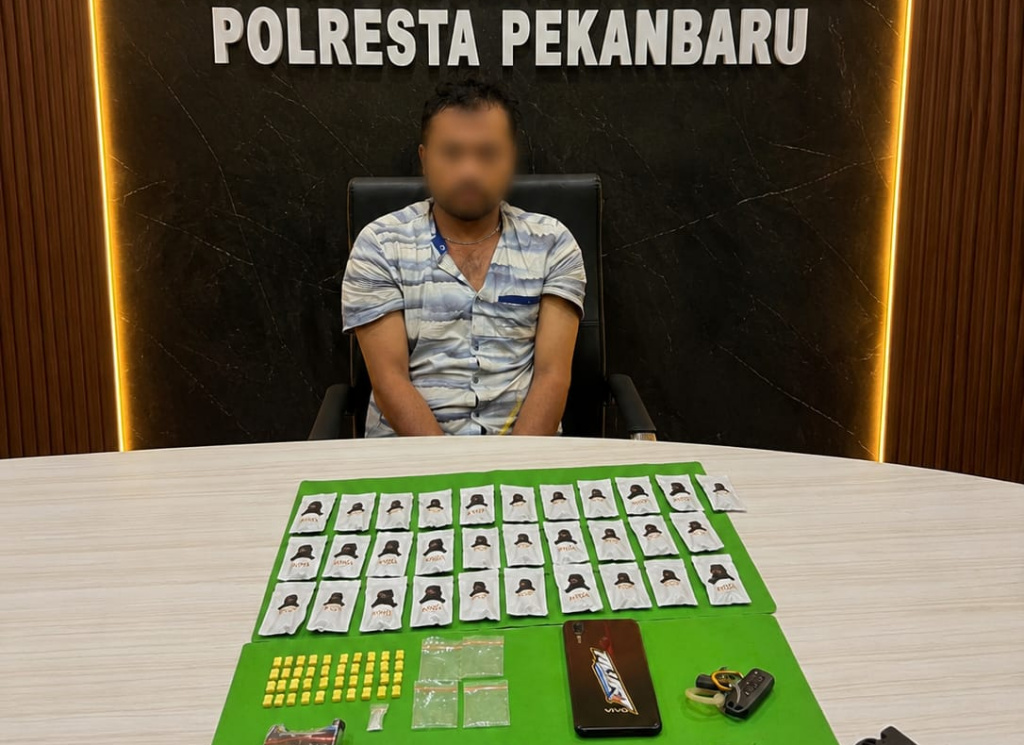 Pengedar 31 Catridge Etomidate dan 40 Pil Ekstasi Ditangkap