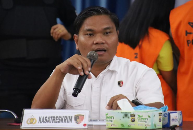 SIM Palsu Dipasarkan Lewat WhatsApp dan Facebook