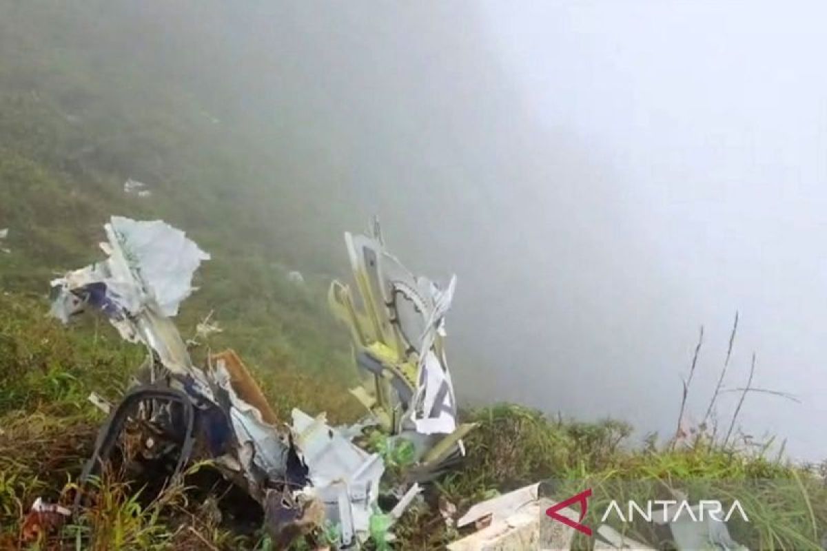 Pesawat ATR 42-500 Tabrak Pegunungan Bulusaraung, Berikut Data Korban