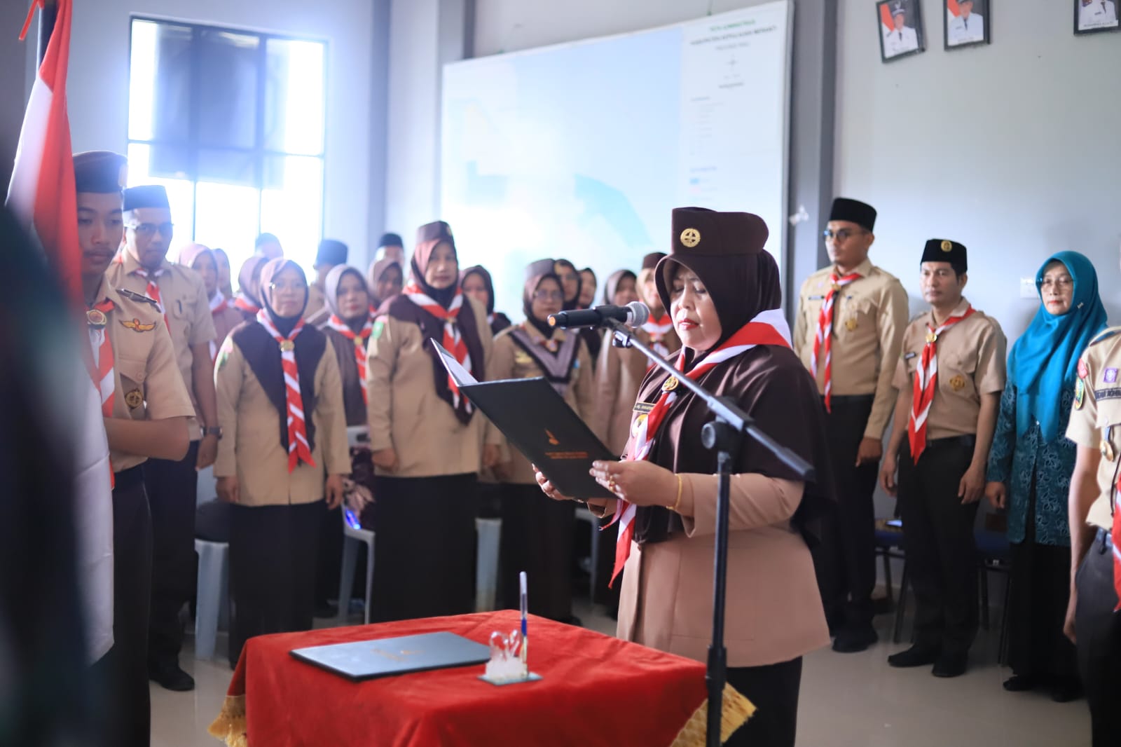 Lantik Jajaran Pengurus Pramuka Pulau Merbau, Ismiatun Ingatkan Jangan Gagap Teknologi