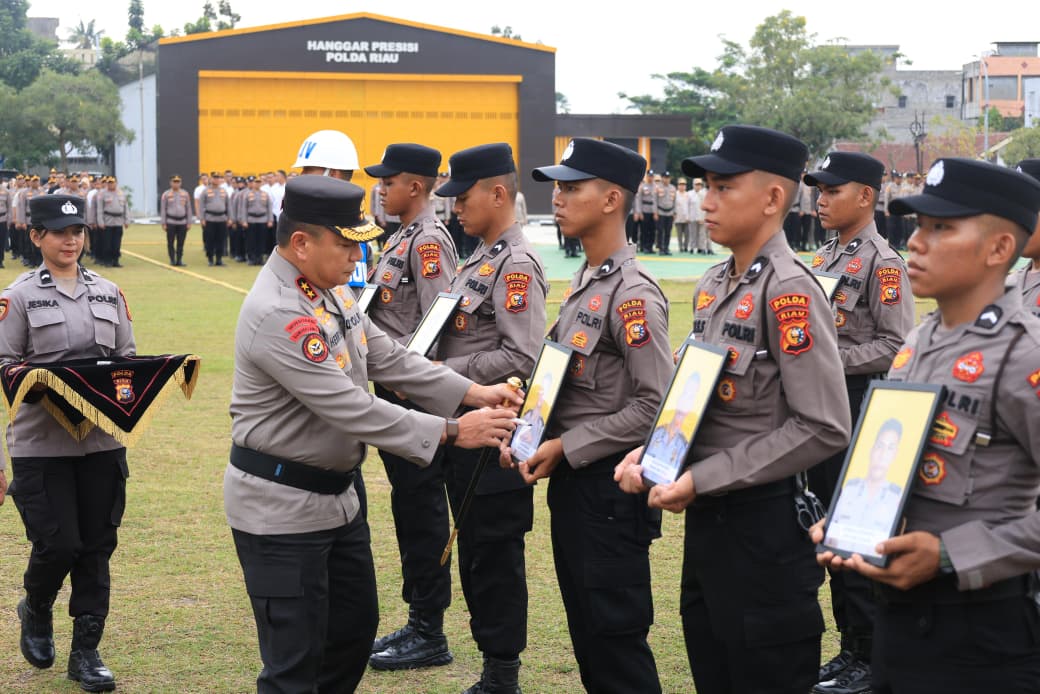 Kapolda Riau PTDH 12 Personil, Berikut Rincian Namanya