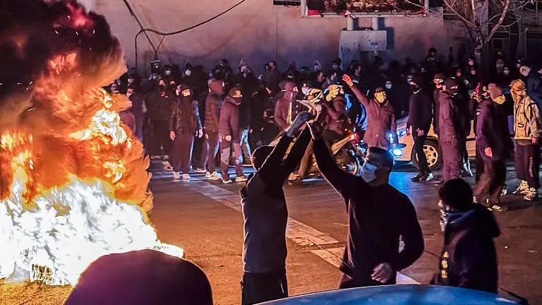 Kemlu Pastikan WNI di Iran Aman di Tengah Gelombang Protes