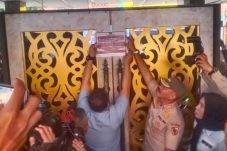 Pemko Pekanbaru Resmi Segel New Paragon