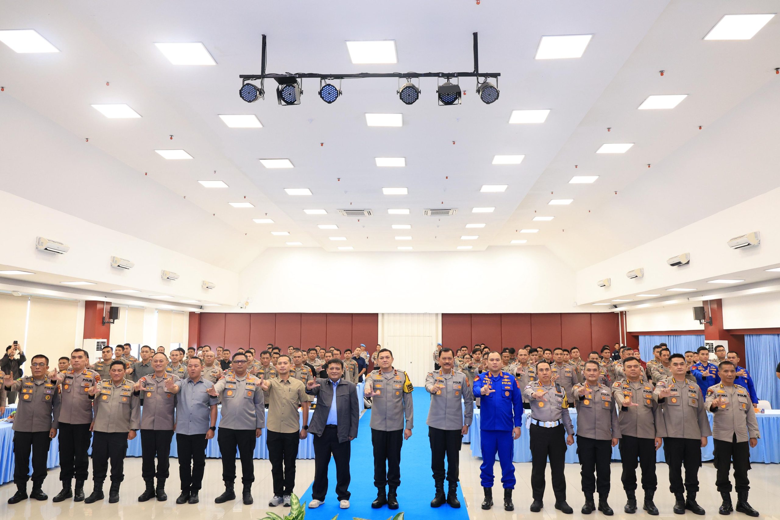 Polda Riau Tingkatkan Kemampuan Kehumasan Seluruh Polres