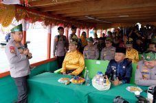 Bupati Asmar dan Kapolda Riau Susur Sungai Bokor