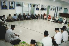 Suasana Haru Warnai Tahlilan Hari Ketujuh Zulmansyah Sekedang di PWI Riau