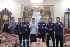 PT Timah Serahkan 13 Ekor Sapi Kurban untuk Pemkab Meranti