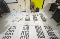 Residivis dan Pengendali Narkoba Ditangkap Membawa 933 Butir Pil Ekstasi dan 300 Bungkus Etomidate Cair 
