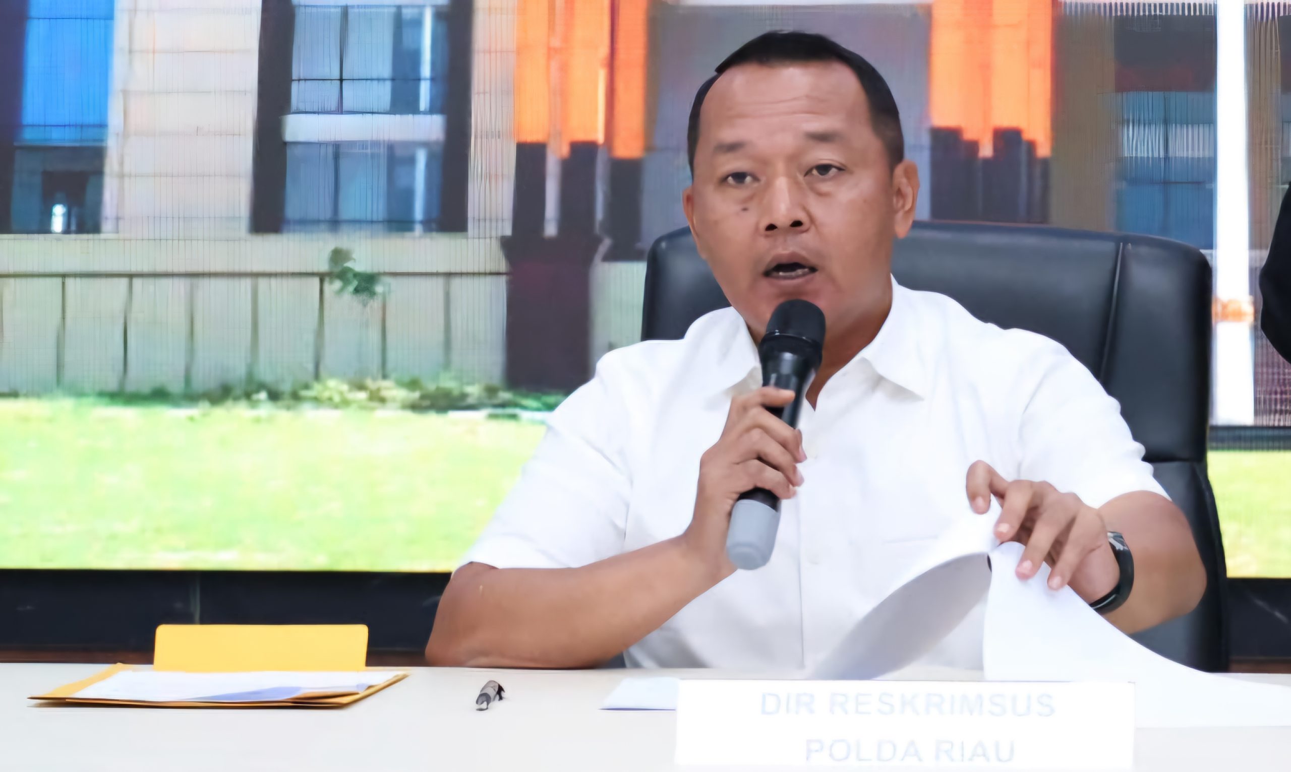 Mantan Bupati Rohil Diperiksa Polda Riau Terkait Proyek Jalan Annas Maamun