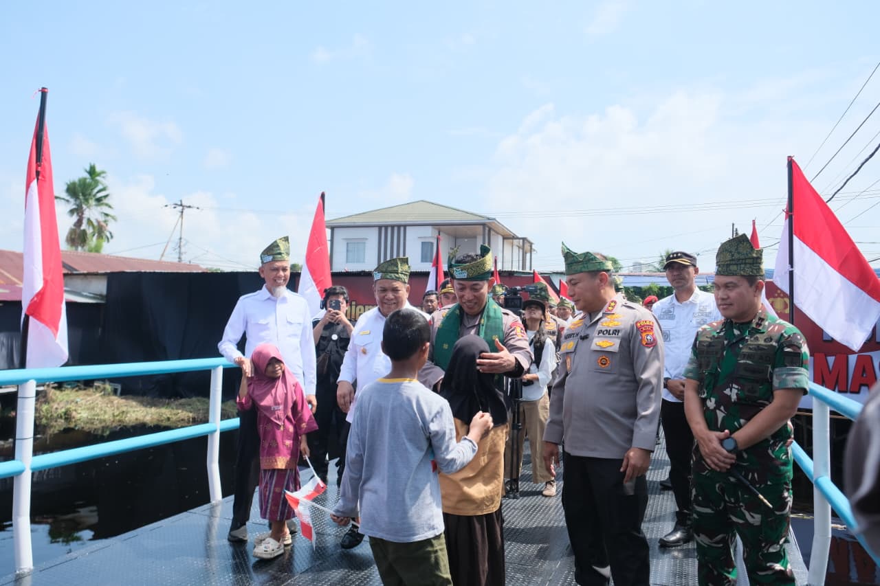 Kapolri Resmikan 80 Jembatan Merah Putih Presisi Tahap II di Riau
