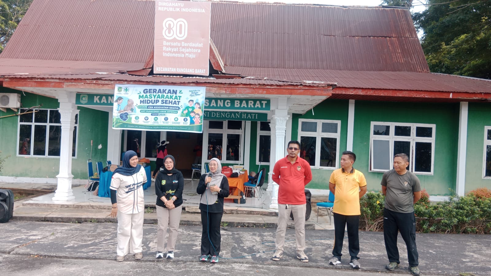 Senam Sehat dan Cek Kesehatan Gratis di Rangsang Barat, Dinkes Meranti Ajak Masyarakat Terapkan Gaya Hidup Sehat
