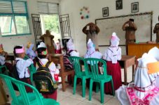Puskesmas Bandul Tanamkan Budaya Hidup Sehat Sejak Hari Pertama Sekolah di Kecamatan Tasikputri Puyu