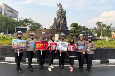 Polantas Karib Edukasi Warga di CFD Pekanbaru, Keselamatan Berlalu Lintas
